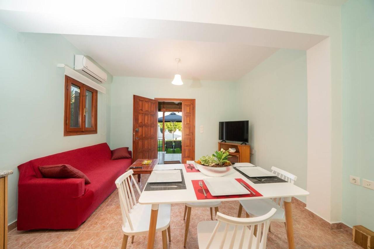Afroditi Holiday Home - Blue Apartment Свороната Екстер'єр фото